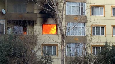 Kirayı isteyen ev sahibine kızdı, daireyi ateşe verdi