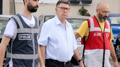 Yerel mahkeme bu kez AYM'ye uydu: Şahin Alpay için tahliye kararı