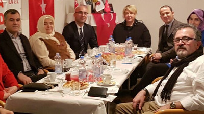 AKP at koşturuyor, CHP dizginliyor