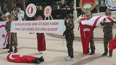 Çocuklara 'şehit cenazesi' gösterisi yaptırıldı