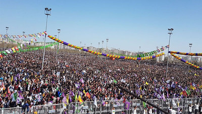 Diyarbakır'da yüz binler Newroz alanında