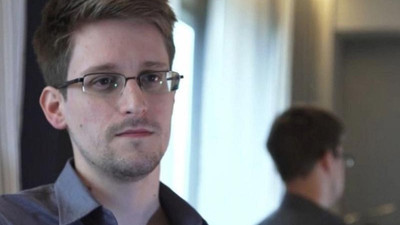 Snowden: Facebook istihbarat şirketi