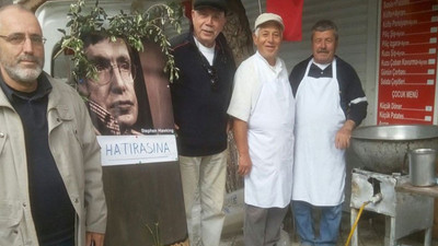 Hawking için lokma dağıtıldı
