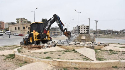 Kayyım Nusaybin'deki Newroz Anıtı’nı yıktı