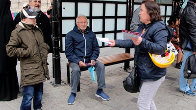 1 Mayıs bidirisi dağıtan HDP'lilere baret yasağı