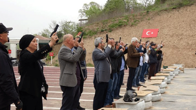 Muhtarlara atış eğitimi!