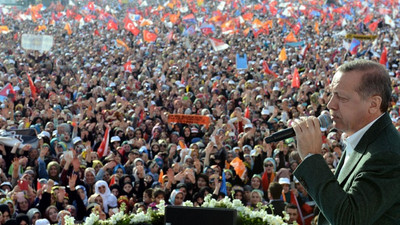 'AKP tabanında bir kitle var narkozlanmış, neyi alkışladığını bilmiyor'