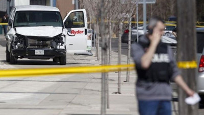 Toronto'da kamyonet kalabalığa daldı: 10 ölü, 15 yaralı