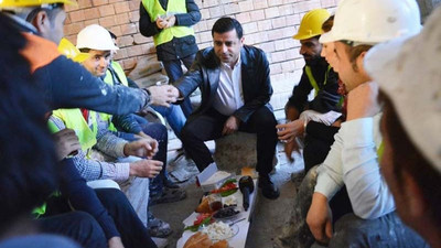 Demirtaş'tan 1 Mayıs mesajı: Önce alanlara sonra sandığa