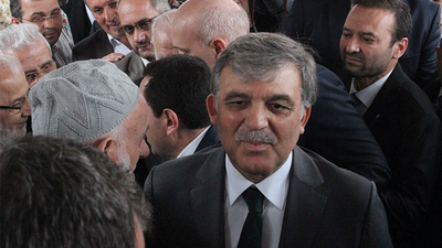 Abdullah Gül'e sözlü saldırı: Reisime hainlik yaptın