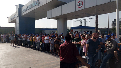 İşçiler hükümetin yasağına rağmen greve başladı