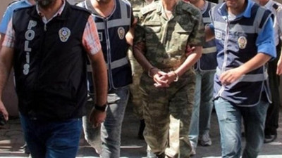 13 ilde 'FETÖ' operasyonu: Çok sayıda askere gözaltı