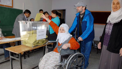 YSK'nin 3 üyesi: Soyut gerekçelerle sandık taşınamaz