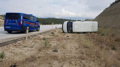 İşçi servisi devrildi: 9 yaralı