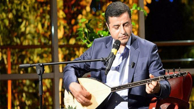 Demirtaş'ın sesinden yeni şarkı: Korkma, bağır...