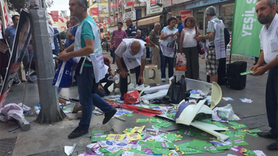 İzmir'de HDP standına saldırı