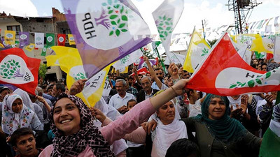 HDP yüzde 10 barajını geçti