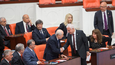 Meclis'te ilk MHP-İYİ Parti pozu