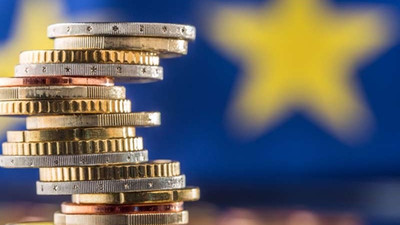 Euro Bölgesi'nde enflasyon ve işsizlik geriledi