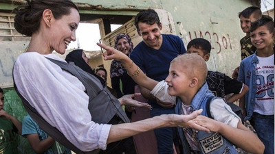 Angelina Jolie, Kürt annenin sorunlarını dinledi