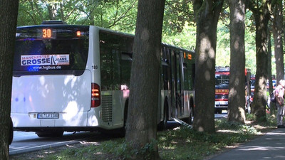 Otobüste bıçaklı saldırı: 2'si ağır 14 yaralı