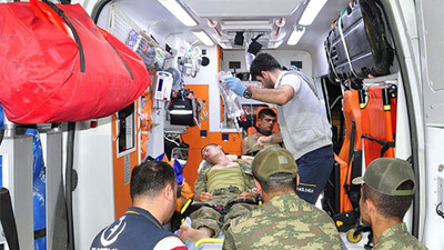 50 asker akşam yemeğinden zehirlendi