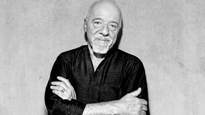 Paulo Coelho'dan Mesut Özil paylaşımı