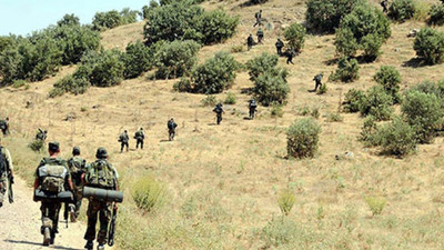 Hakkari'de iki asker öldü, ikisi yaralı