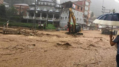 Sağanak sele döndü, Başkan 'Allah'ım yardım et' dedi