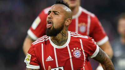 Barcelona'da Arturo Vidal sürprizi