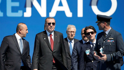 Fransız düşünür Levy: NATO Türkiye'ye tekmeyi basmalı