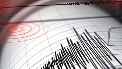 2 ülke şiddetli depremlerle sarsıldı