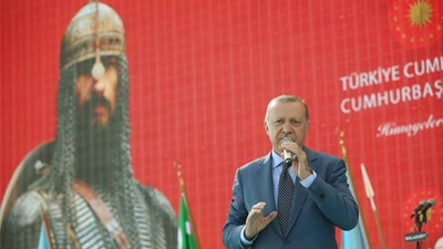 Erdoğan'a köşk tepkisi: Halkın aklıyla dalga geçiyor