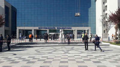 Ankara Büyükşehir Belediyesi'ne ateş açıldı