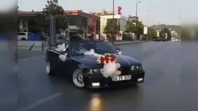 Gelin aracıyla cadde ortasında drift