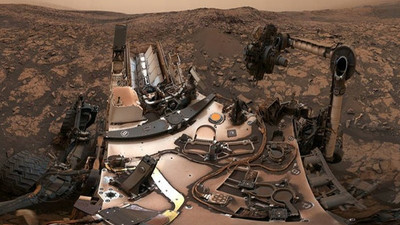 NASA, Curiosity'nin selfie'sini yayınladı