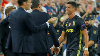 Cristiano Ronaldo atıldı, Juve yöneticileri hakem odasını bastı