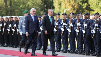 Erdoğan'ın ziyareti protestoların gölgesinde sürüyor