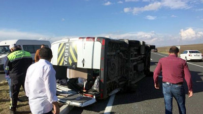 Tekirdağ'da öğrenci servisi devrildi: 19 yaralı