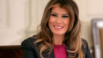 Melania Trump ilk kez eşinden ayrı tura çıkıyor