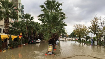 Silivri'de yollar göle döndü