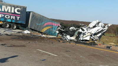 Güney Afrika'da trafik kazası: 28 ölü