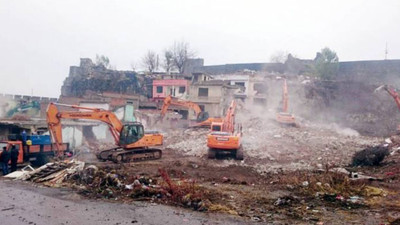 Sur'da iki mahalle için yıkım kararı