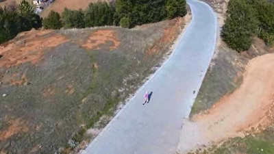 İlk kez drone gören köylü, korkup kaçtı