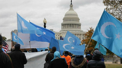 Uygurlar Washington'da Çin'i protesto etti