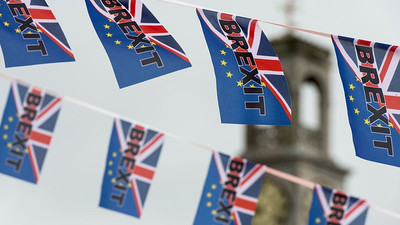 Brexit anlaşması sonrası sterlin sert düştü