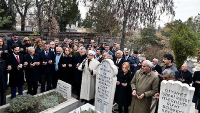 CHP'lilerden ilk Diyanet İşleri Başkanı'nın mezarına ziyaret