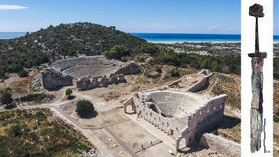 Patara Antik Kenti'nde bin yıllık Viking kılıcı bulundu