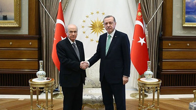 'AKP teşkilatlarında kriz yaşanıyor'
