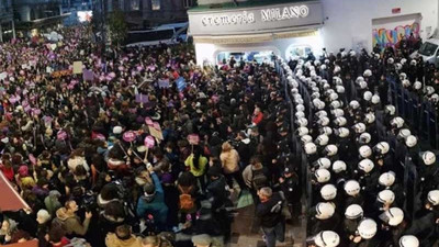 25 Kasım'da Taksim'de kadınlara biber gazı